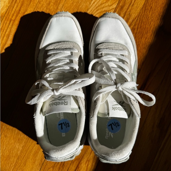 Women’s Reebook Everyday Sneakers - Picture 6 of 6